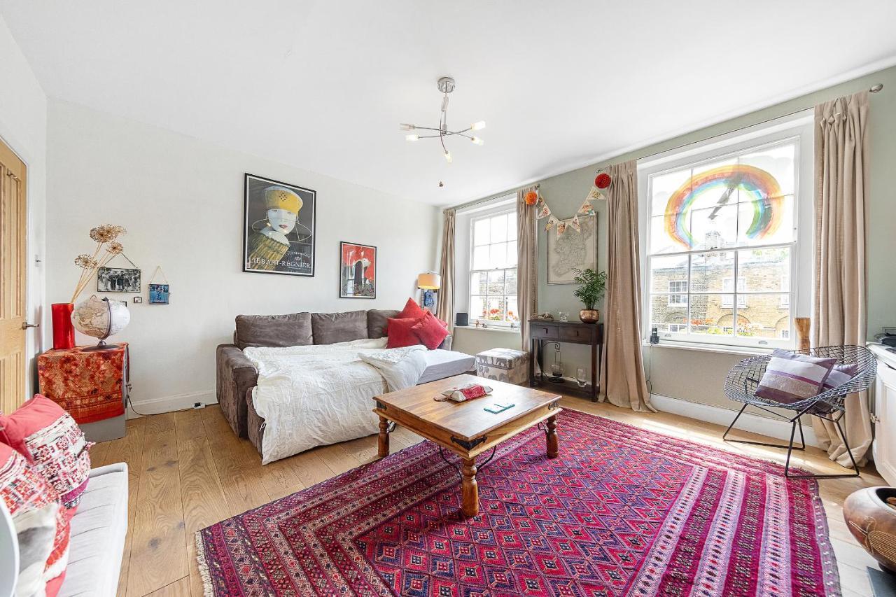 Апартаменты Veeve - Cosy In The Heart Of Angel Лондон Экстерьер фото